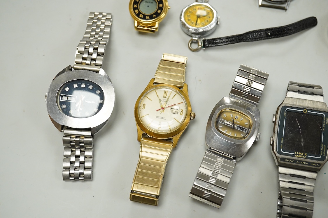 A collection of mostly gentleman’s wristwatches to include a stainless steel Tressa automatic calendar wristwatch, another Tressa wristwatch, Xernus quartz Digital display wristwatch, Timex quartz with digital display et